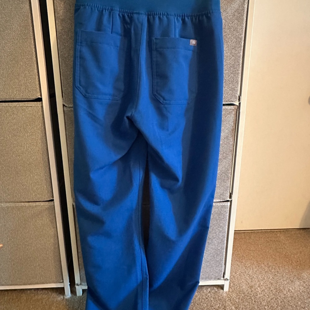 Figs Scrub Set - Picture 3 of 3